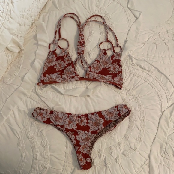 acacia swimsuit - Picture 1 of 6